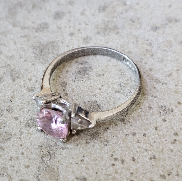 NEW Pink Simulated Diamond • Sterling Silver Art Deco Ring • size 7.5 - Picture 5 of 6